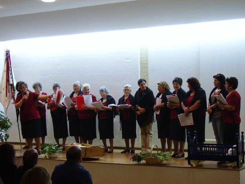 Grupo de Cantares no instituto Piaget de Canelas Gaia..JPG